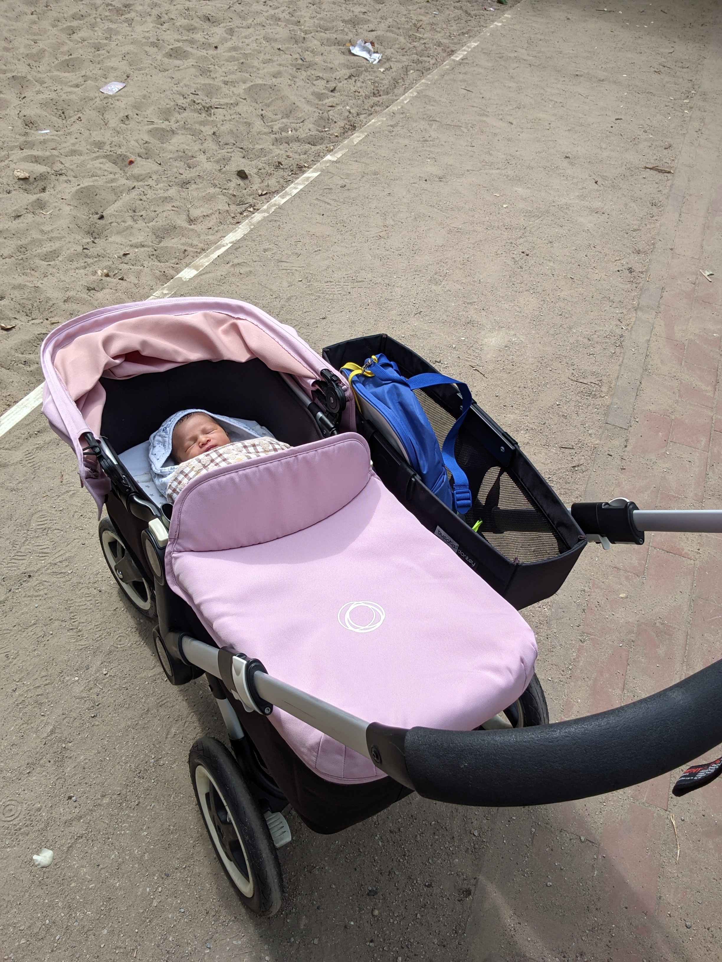Our baby was comfortably nestled in the bassinet of our Bugaboo Donkey in mono configuration.
